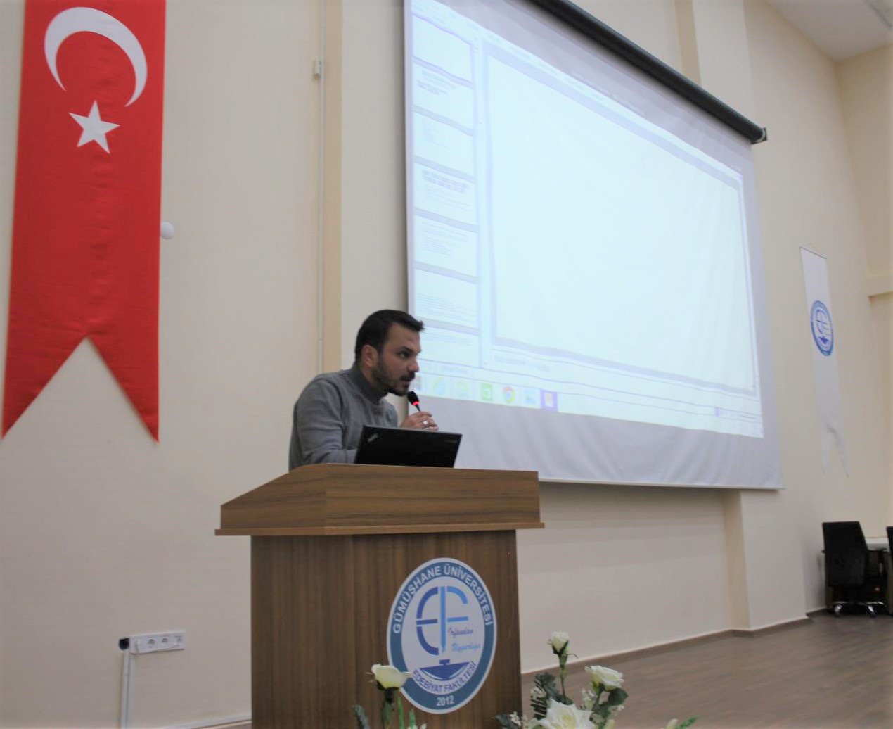 GÜ’de kadına yönelik şiddetle mücadelede farkındalık eğitimi verildi 2