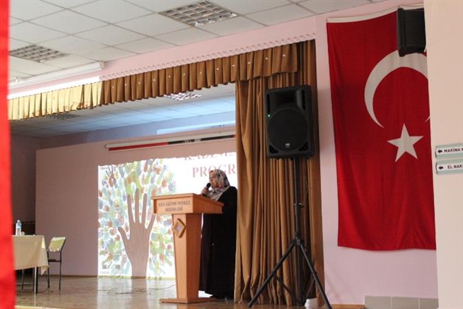 Müftülükten ‘Adalet ve Hakkaniyet Bağlamında Kadın’ programı 4