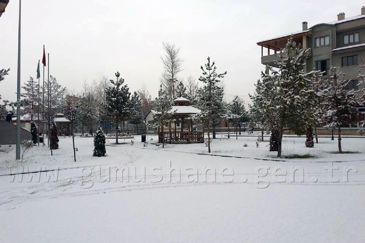 Kelkit'e Yılın İlk Karı Yağdı 1