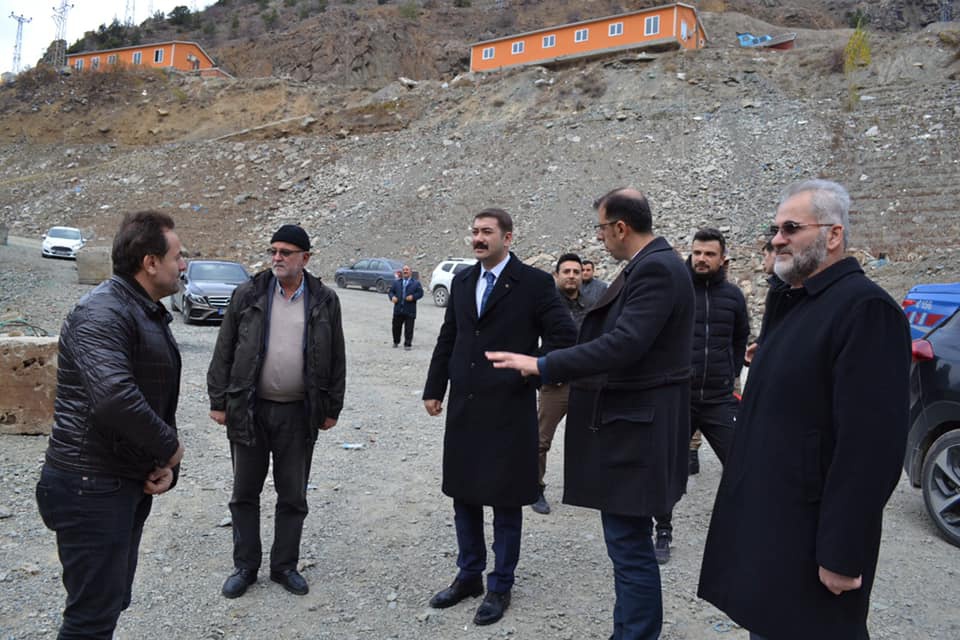 Kaymakam Karakaş, alabalık hasadına katıldı 3