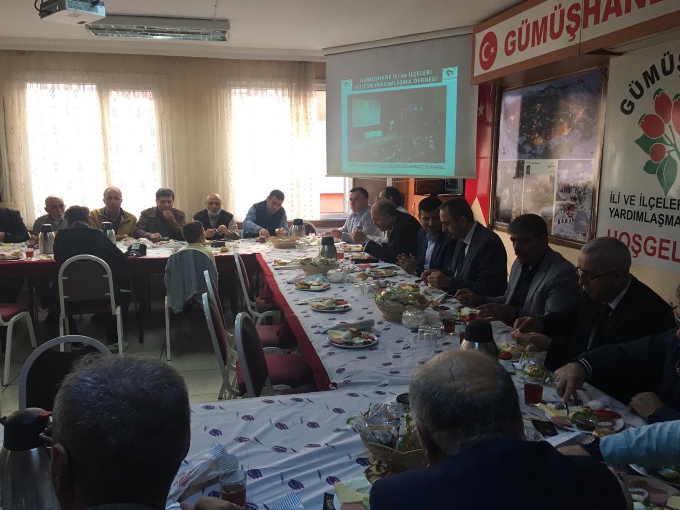 Sultanbeyli Gümüşhaneliler derneği gençler için bir araya geldi 4