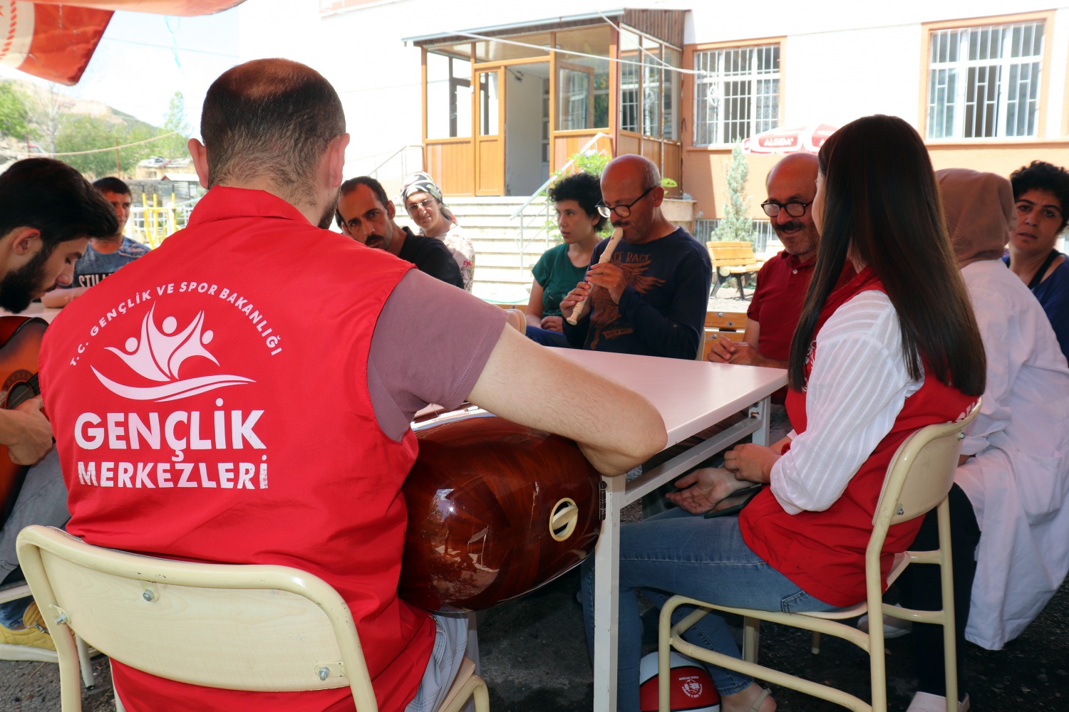 Gençlik Merkezinden ‘Gülen Yüzler’e ziyaret 2