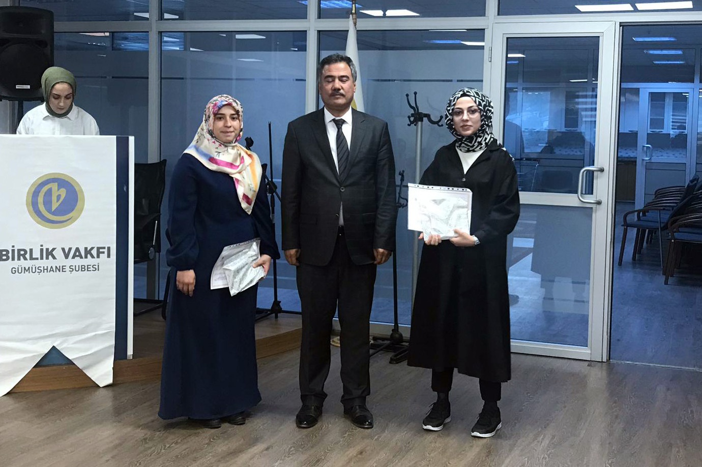 Arapça kursunu bitirenlere sertifikaları verildi 5