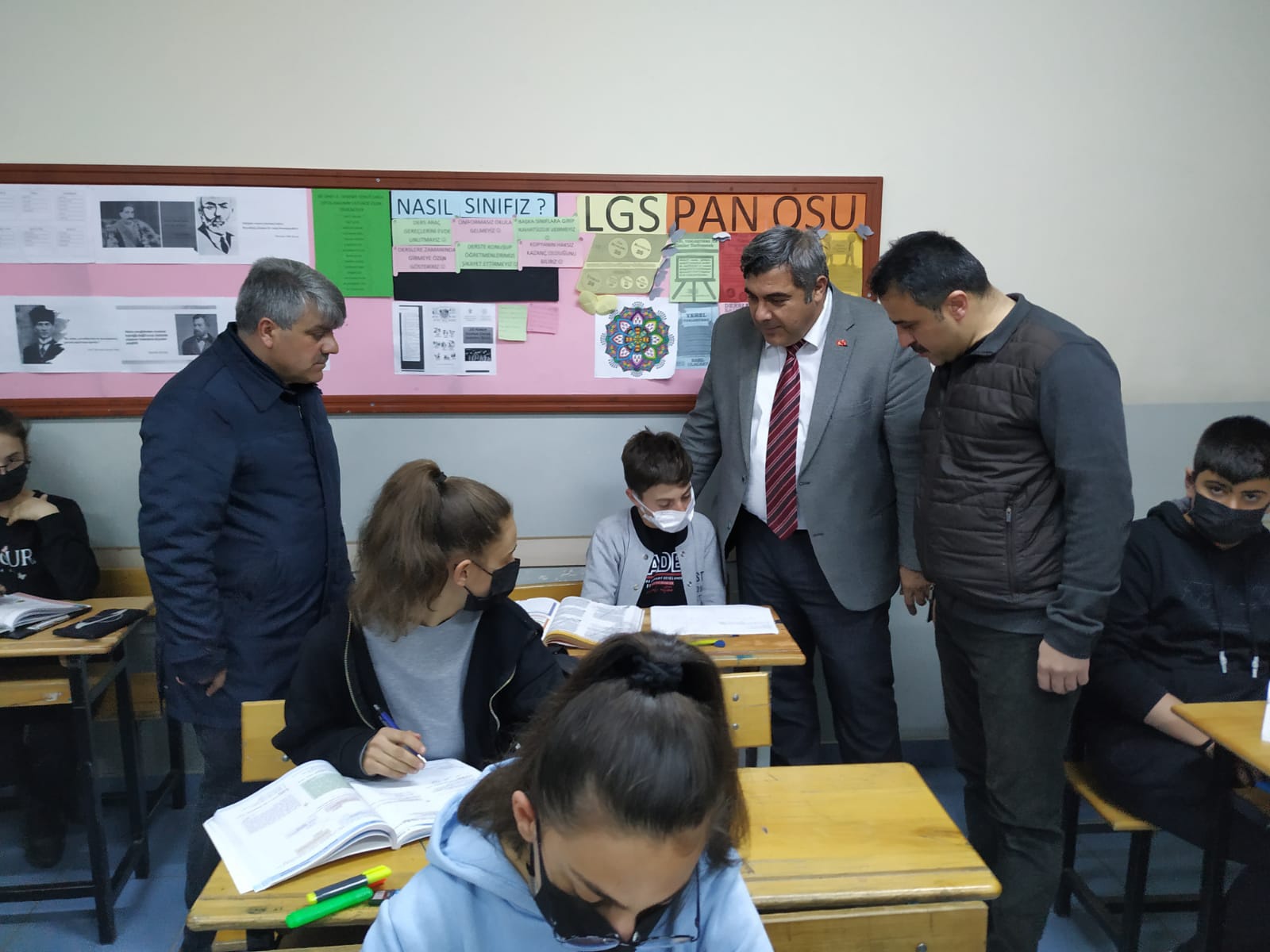 Sünnetci fedakar öğretmenlere teşekkür etti 7