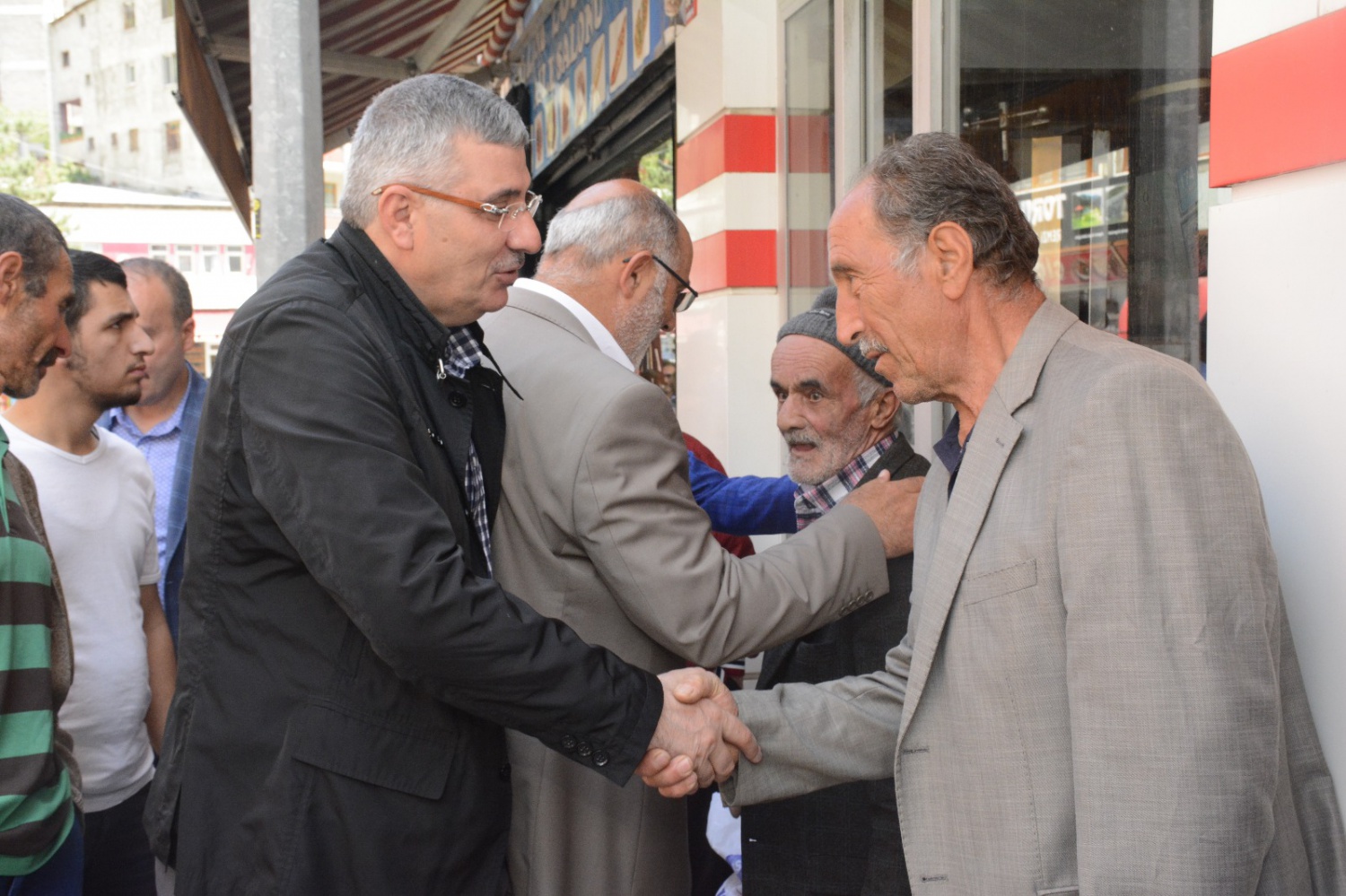 Vekiller Torul’a çıkarma yaptı 12