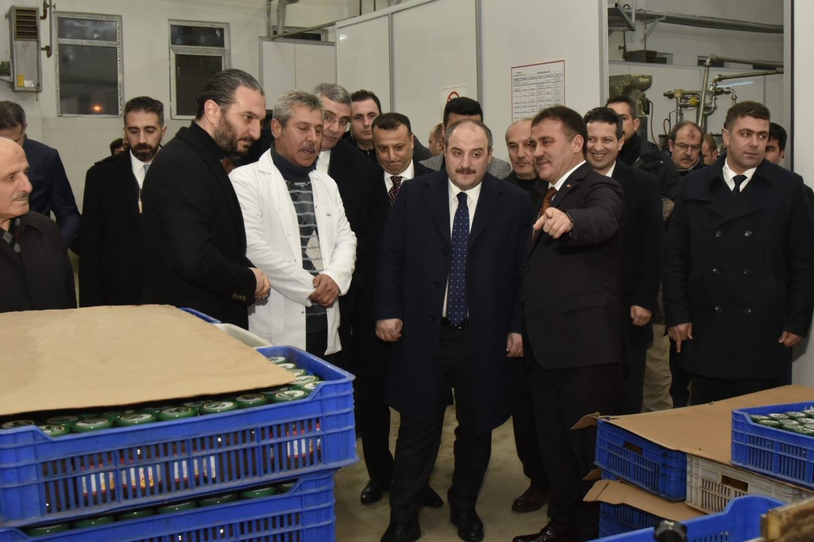 Bakan Varank Gümüşhane’den ayrıldı 13