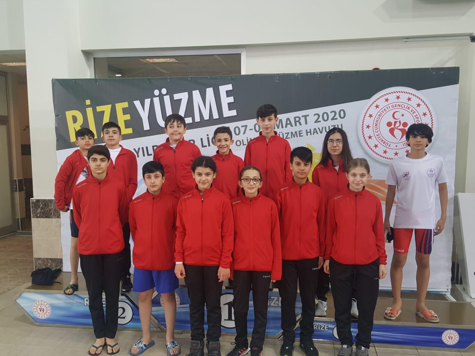 Yüzücülerimiz Rize’den 5 madalya ile döndü 4