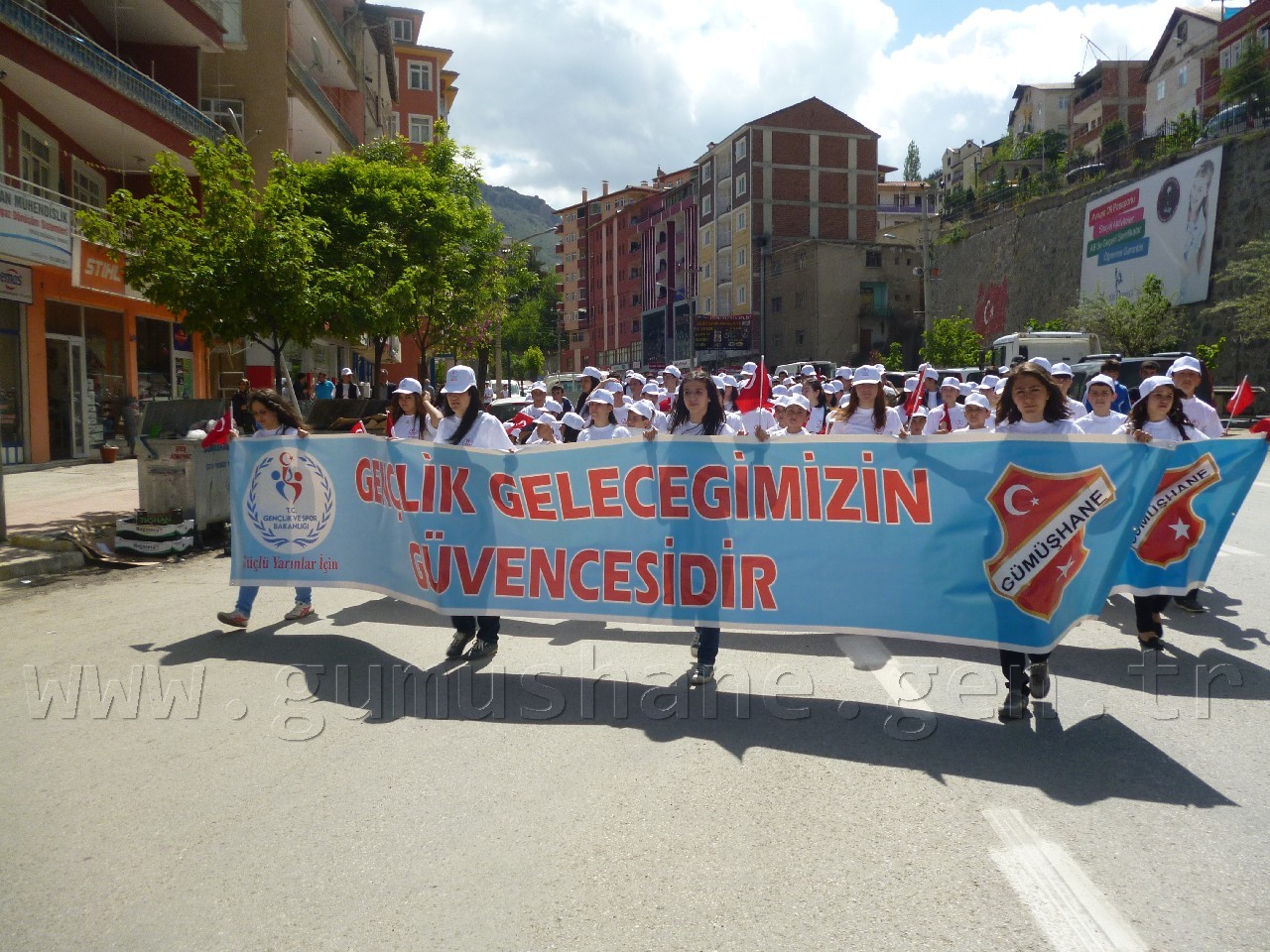 Gençlik Haftası Büyük Bir Coşku ve Katılım İle Başladı 9