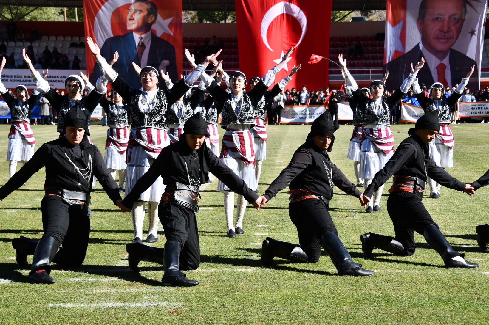Gümüşhane’de Cumhuriyet’in 101. yılı coşkuyla kutlanıyor 42