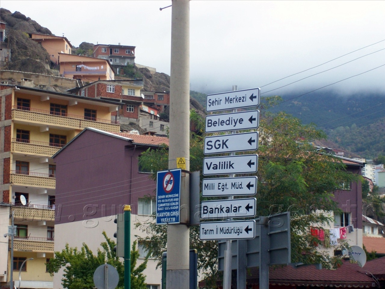 Şehir İçine Yeni Yön Levhaları Dikildi 8