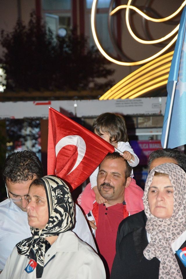 Ülkü Ocakları zulme karşı yürüdü 1