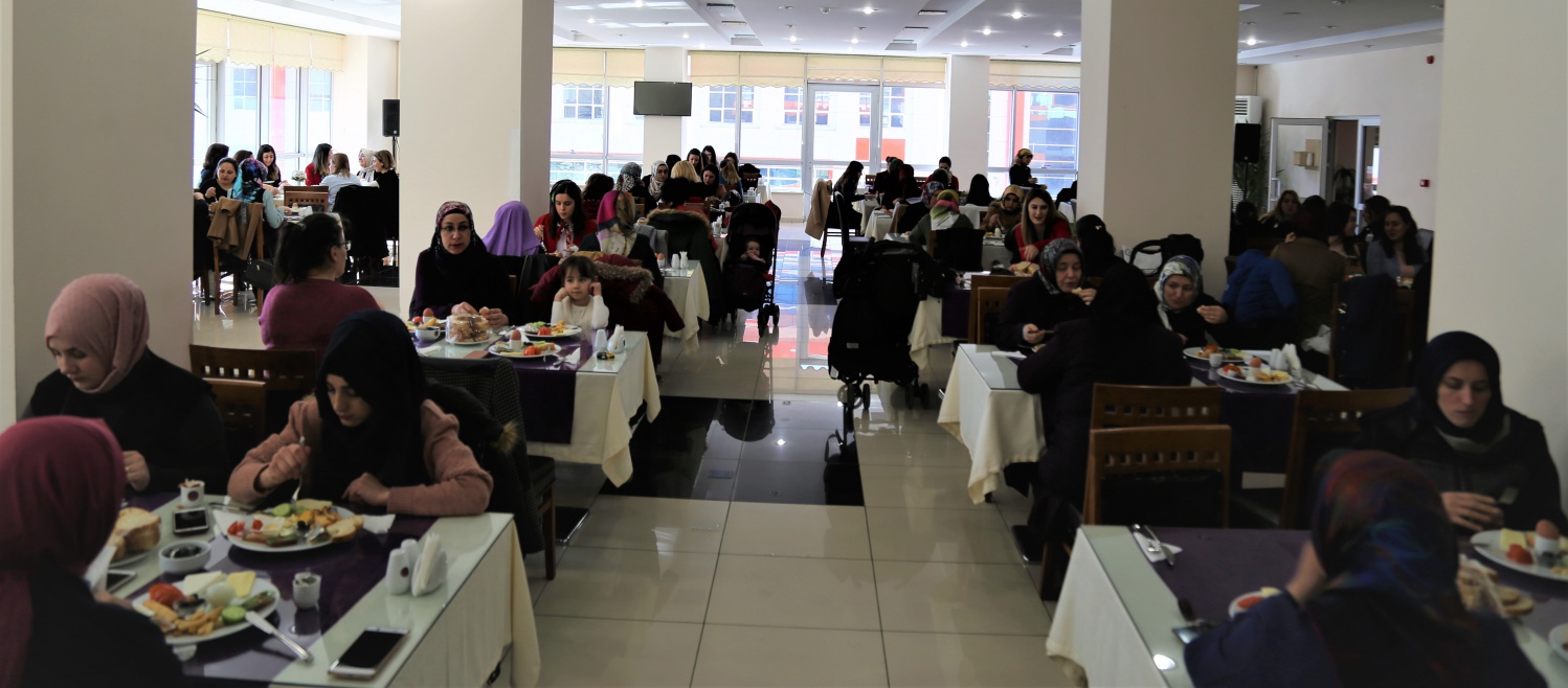 8 Mart Dünya Kadınlar Günü GÜ’de kutlandı 2