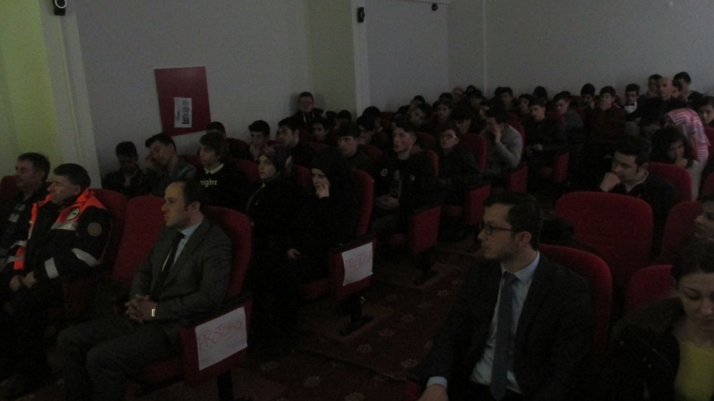 Okullarda deprem anlatıldı 9