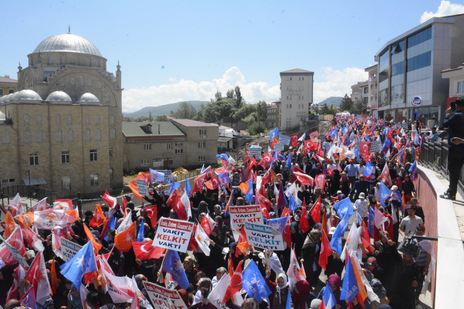 AK Parti’nin Kelkit’teki yürüyüşü dev mitinge dönüştü 5