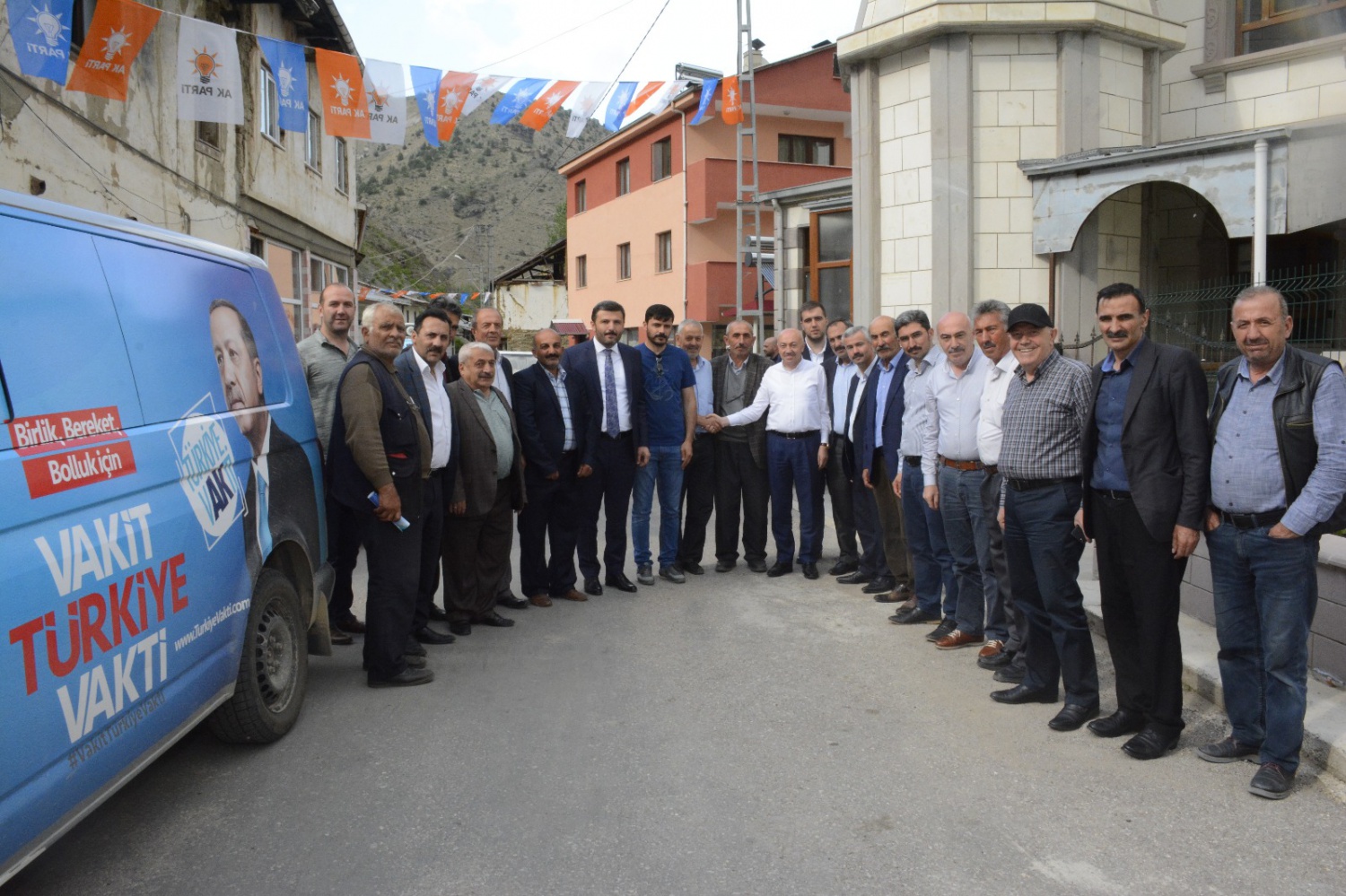 Vekiller Torul’a çıkarma yaptı 15