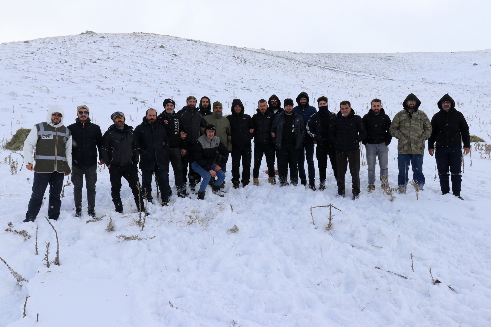 Zorlu yolları bu kez yaban hayvanları için aştılar 17