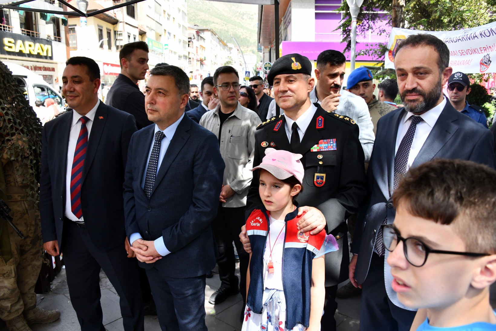 Jandarma’nın sergi ve konserine yoğun ilgi 10
