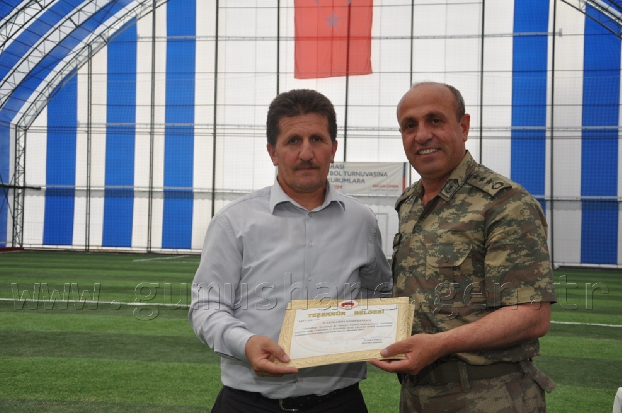 Halı Sahada Şampiyon: Milli Eğitim  9