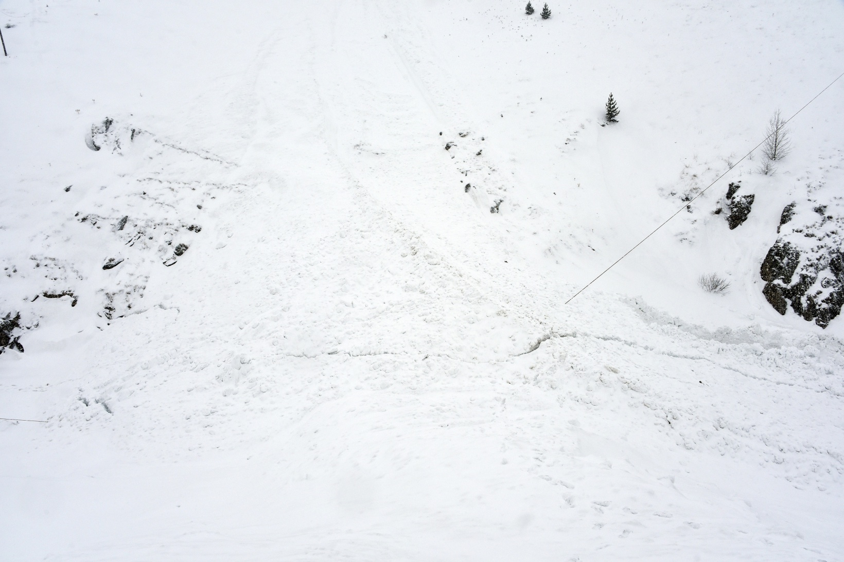 Gümüşhane'de 7 kez çığ düşen köy yolu ulaşıma açıldı 20