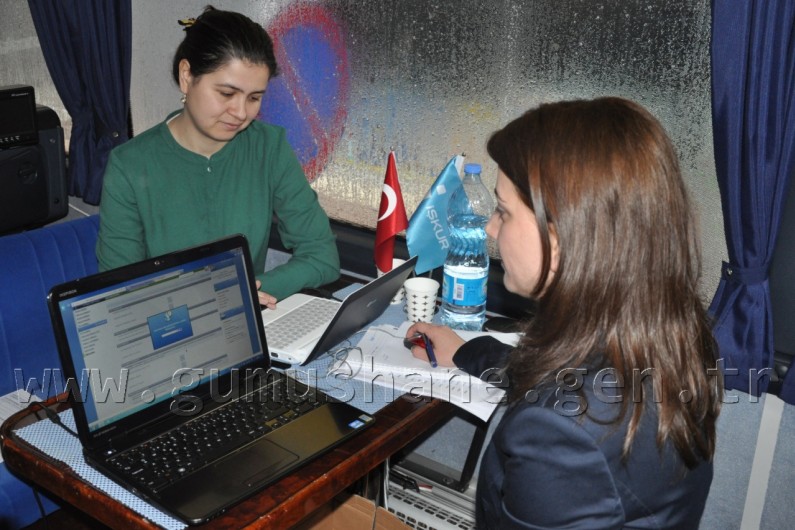 İŞKUR Tanıtım Otobüsü Gümüşhane'de 3