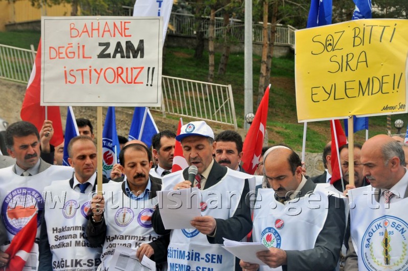 Gümüşhane'de Memurlar Bordro Yaktı 3