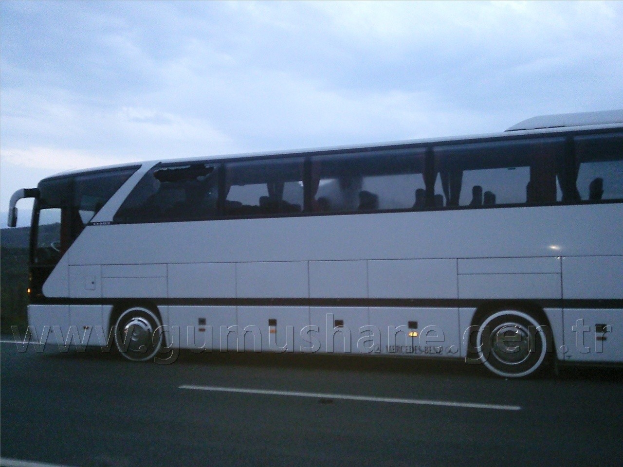 Torul Otobüsüne Aşağılık Saldırı ! 3