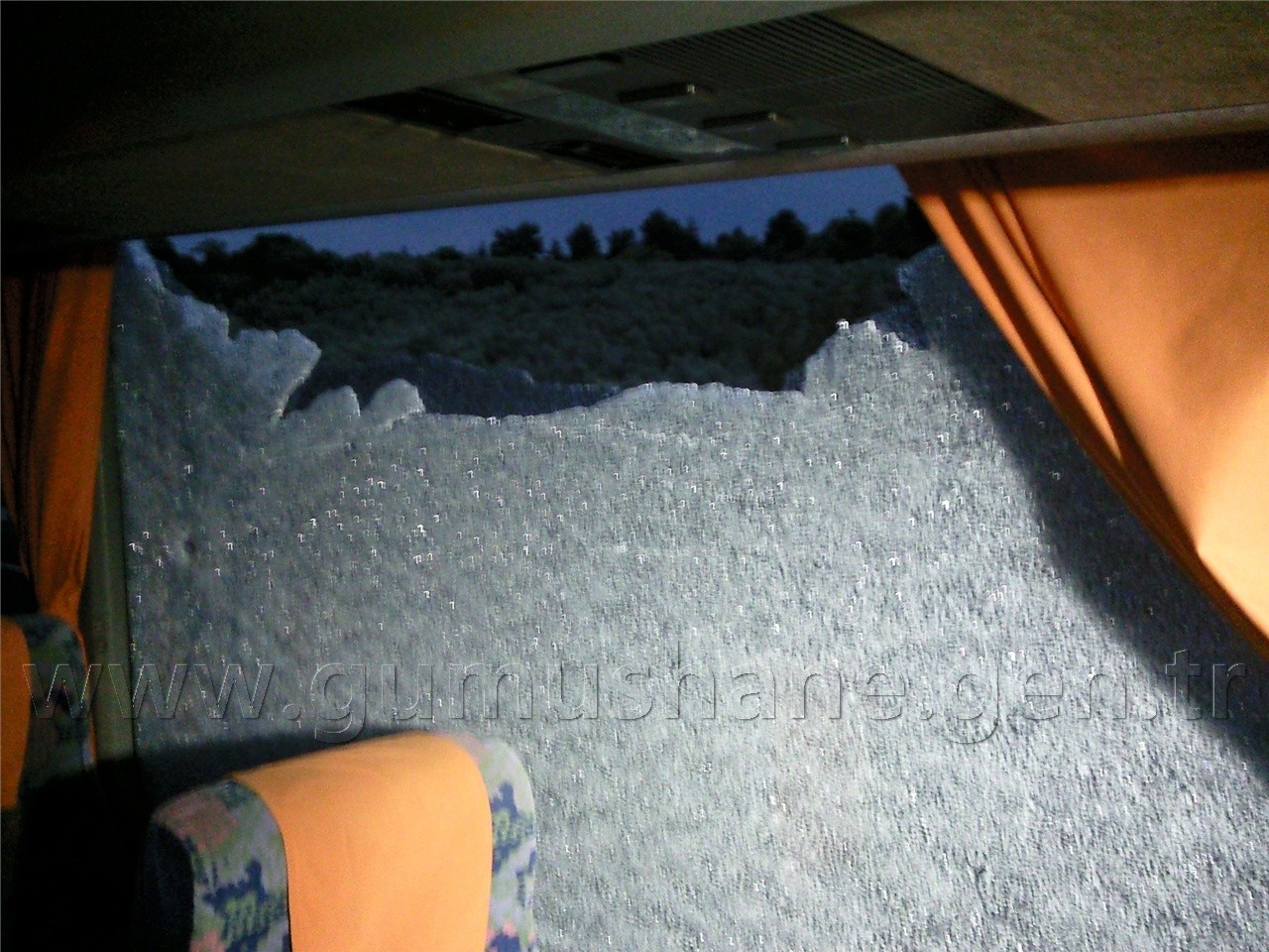 Torul Otobüsüne Aşağılık Saldırı ! 4