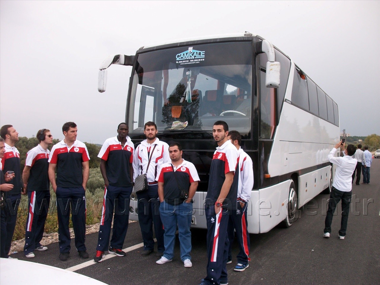 Torul Otobüsüne Aşağılık Saldırı ! 7