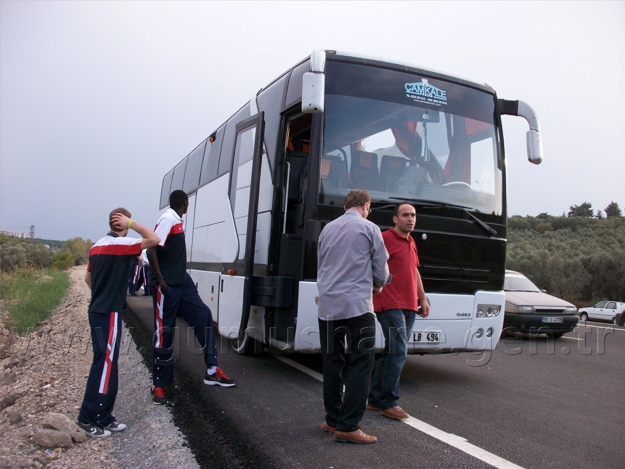 Torul Otobüsüne Aşağılık Saldırı ! 8