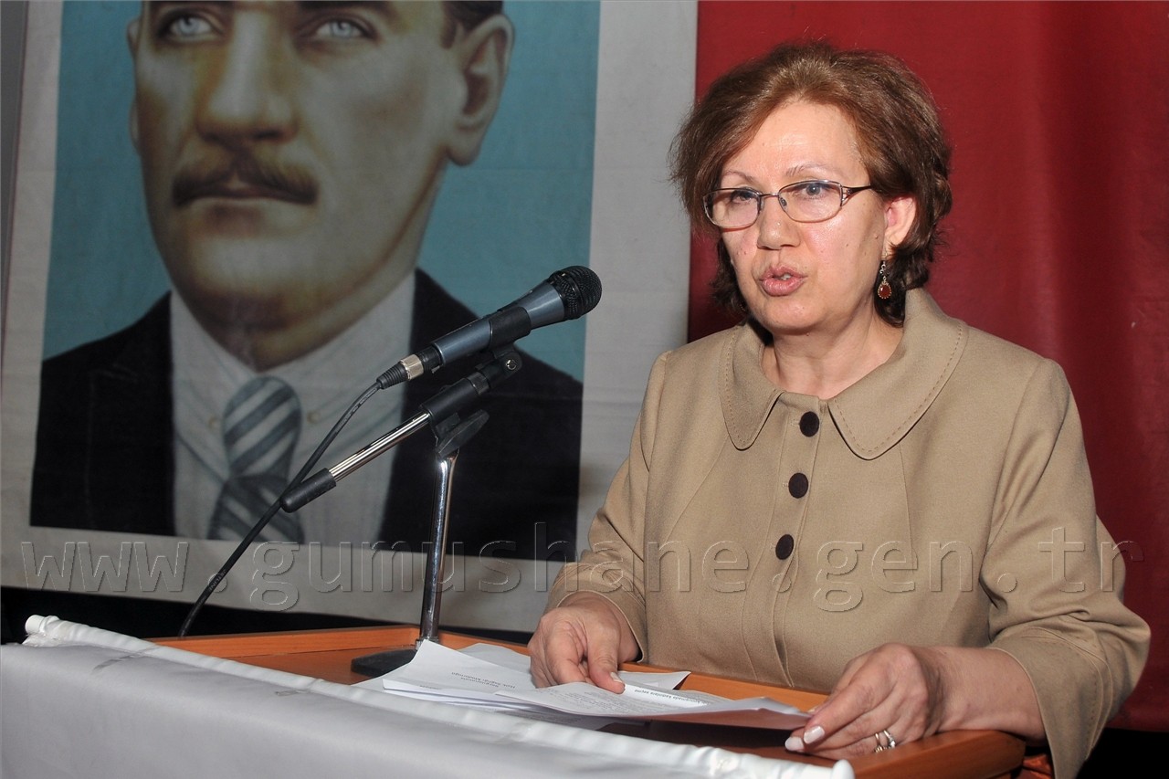 Türk Kadınlar Birliği Gümüşhane Şubesi Panel Düzenledi   3