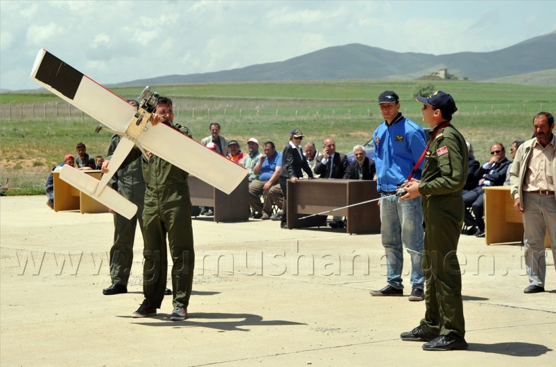 Köse Havaalanında Model Uçak Eğitimi 2