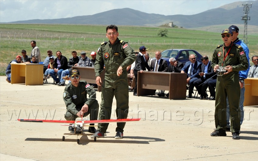 Köse Havaalanında Model Uçak Eğitimi 3