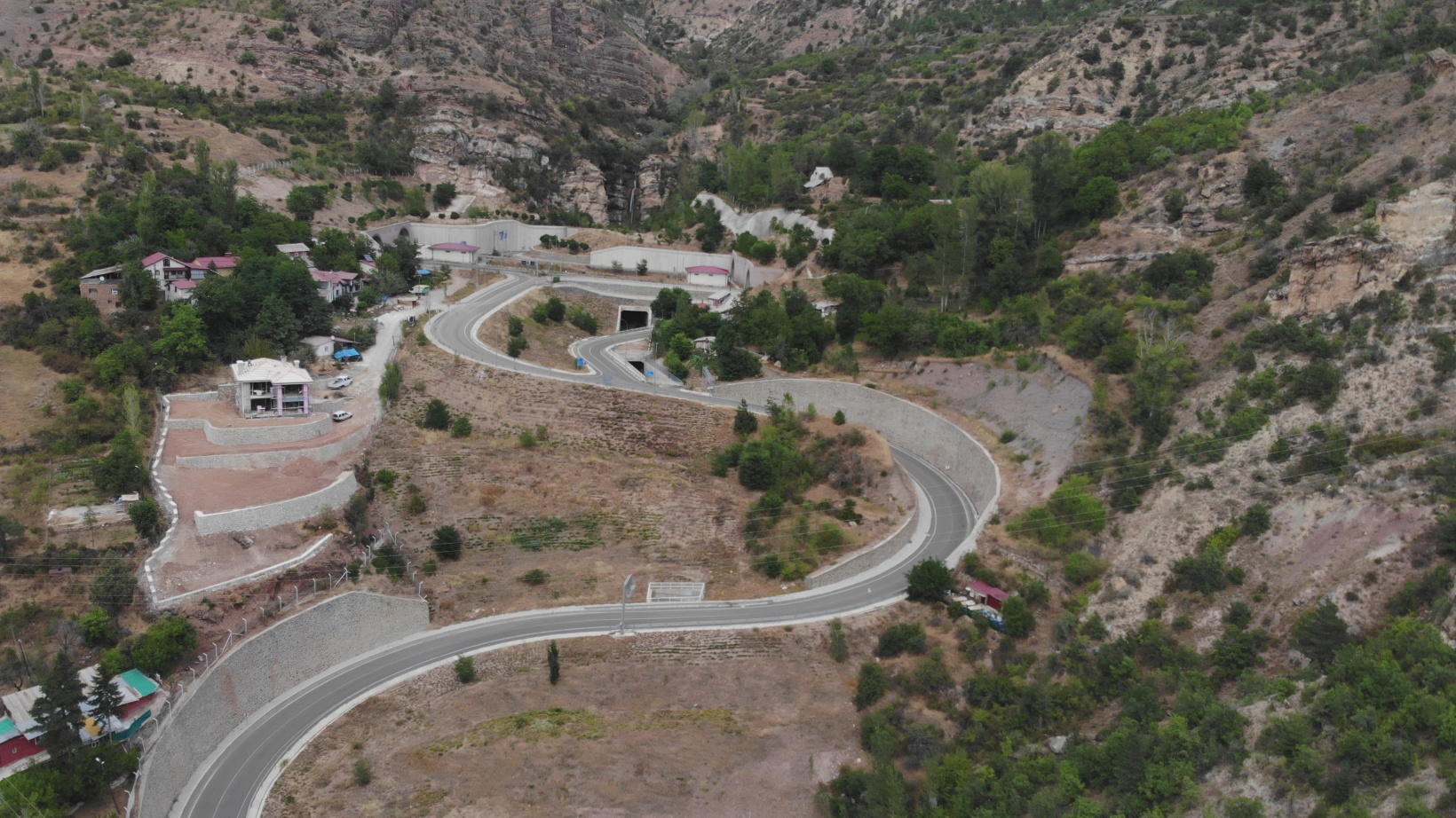 Eskibağlar’daki dev kayalar dağcılar tarafından temizleniyor 2