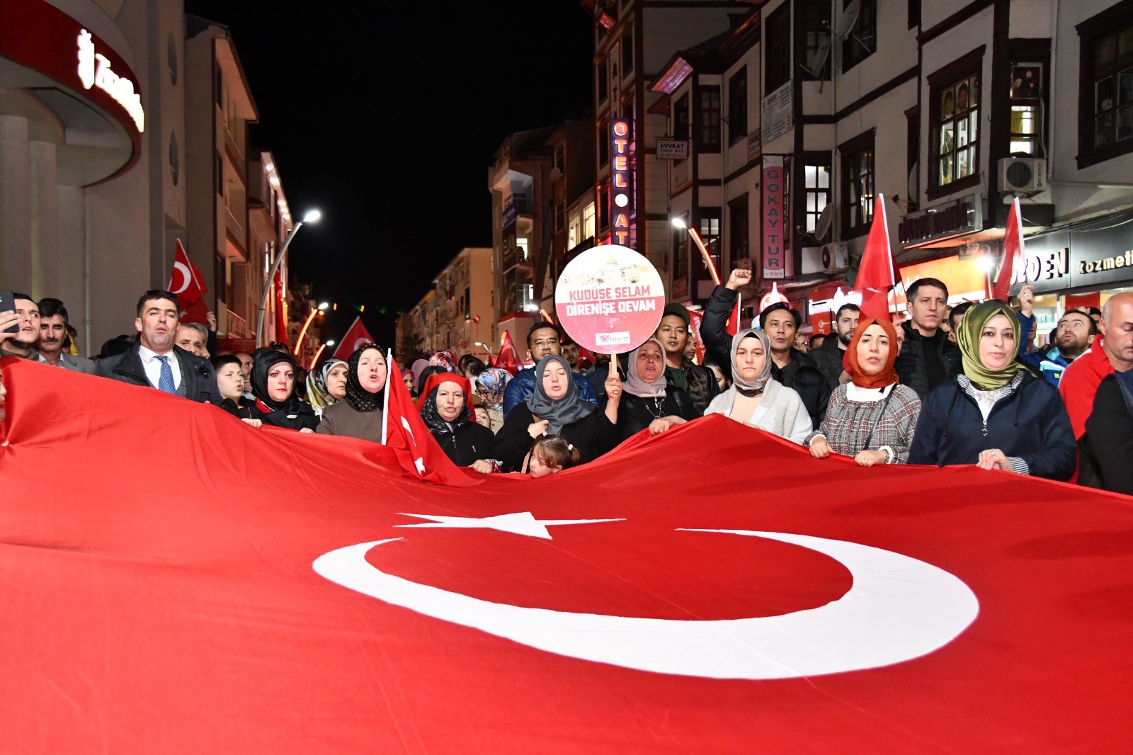 Gümüşhane’de bin kişi Filistin için yürüdü 2