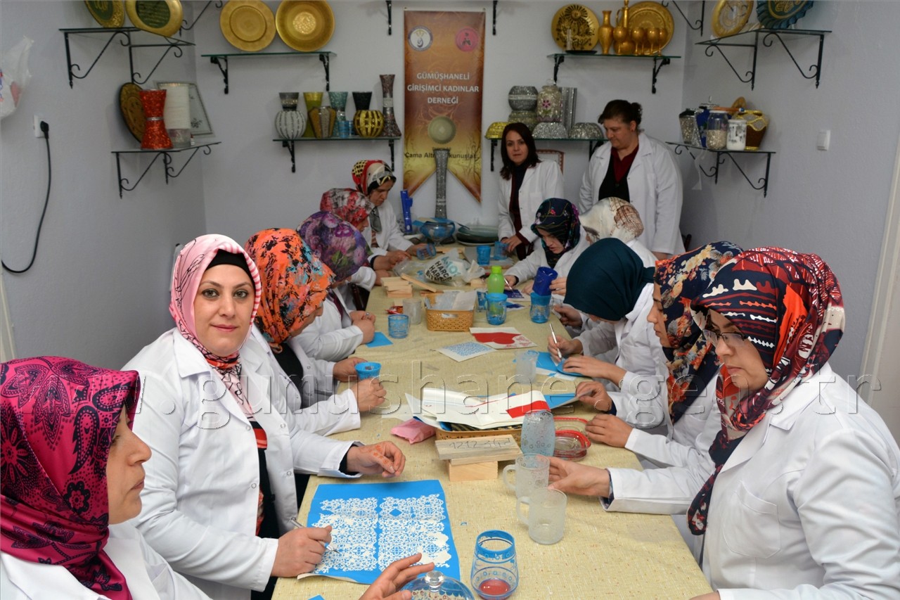 Gümüşhaneli Kadınlardan Cama Altın Dokunuş 3