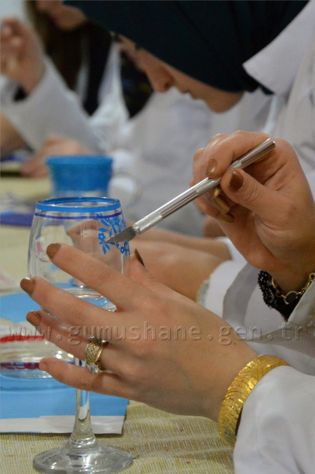 Gümüşhaneli Kadınlardan Cama Altın Dokunuş 4