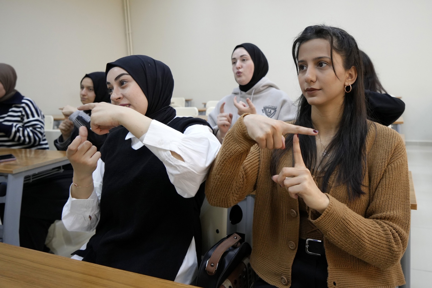 Yaşlılar haftasını işaret diliyle kutladılar 5