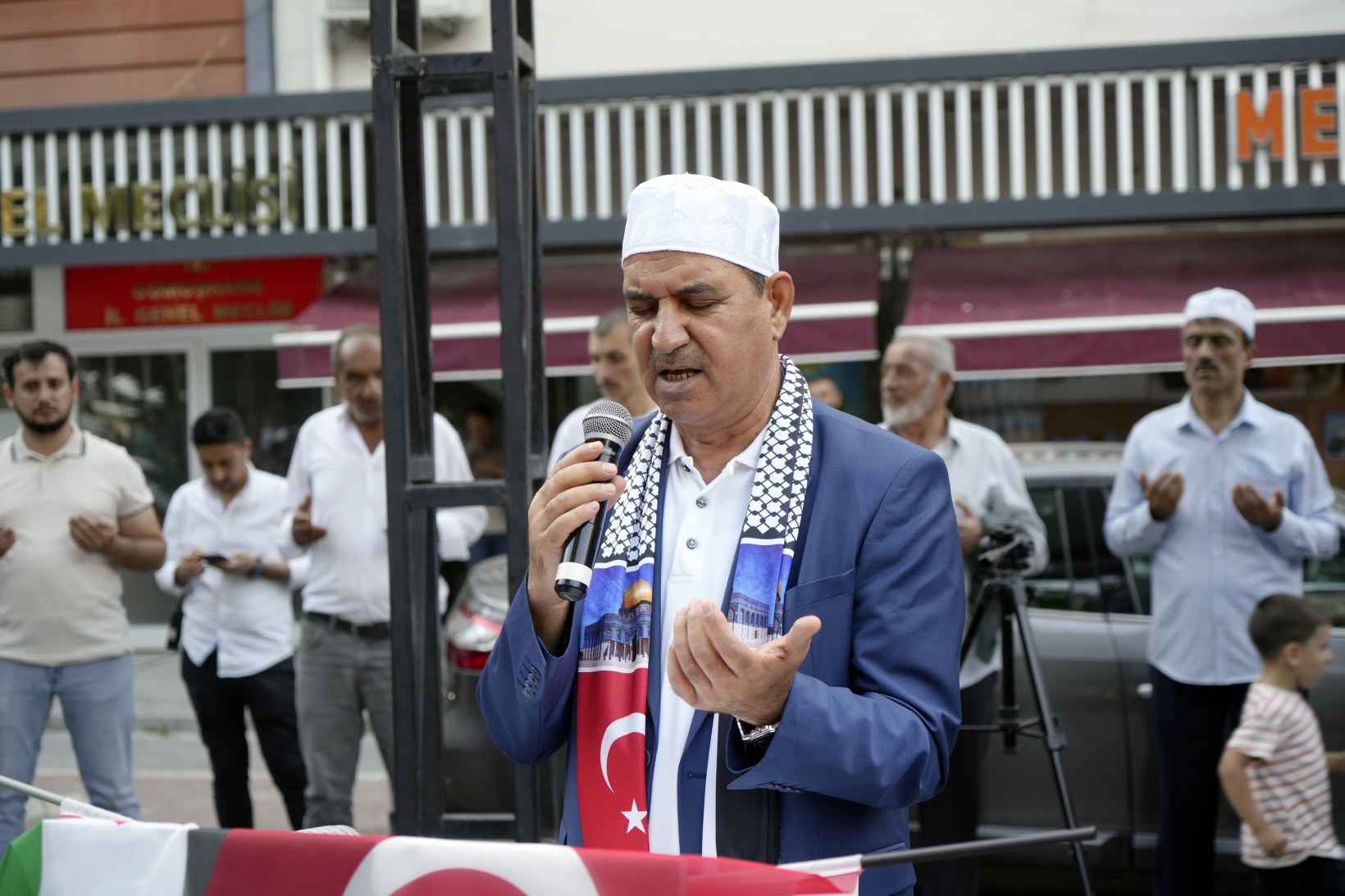 Gümüşhane’de yüzlerce kişi Haniye ve Filistin için yürüdü 39