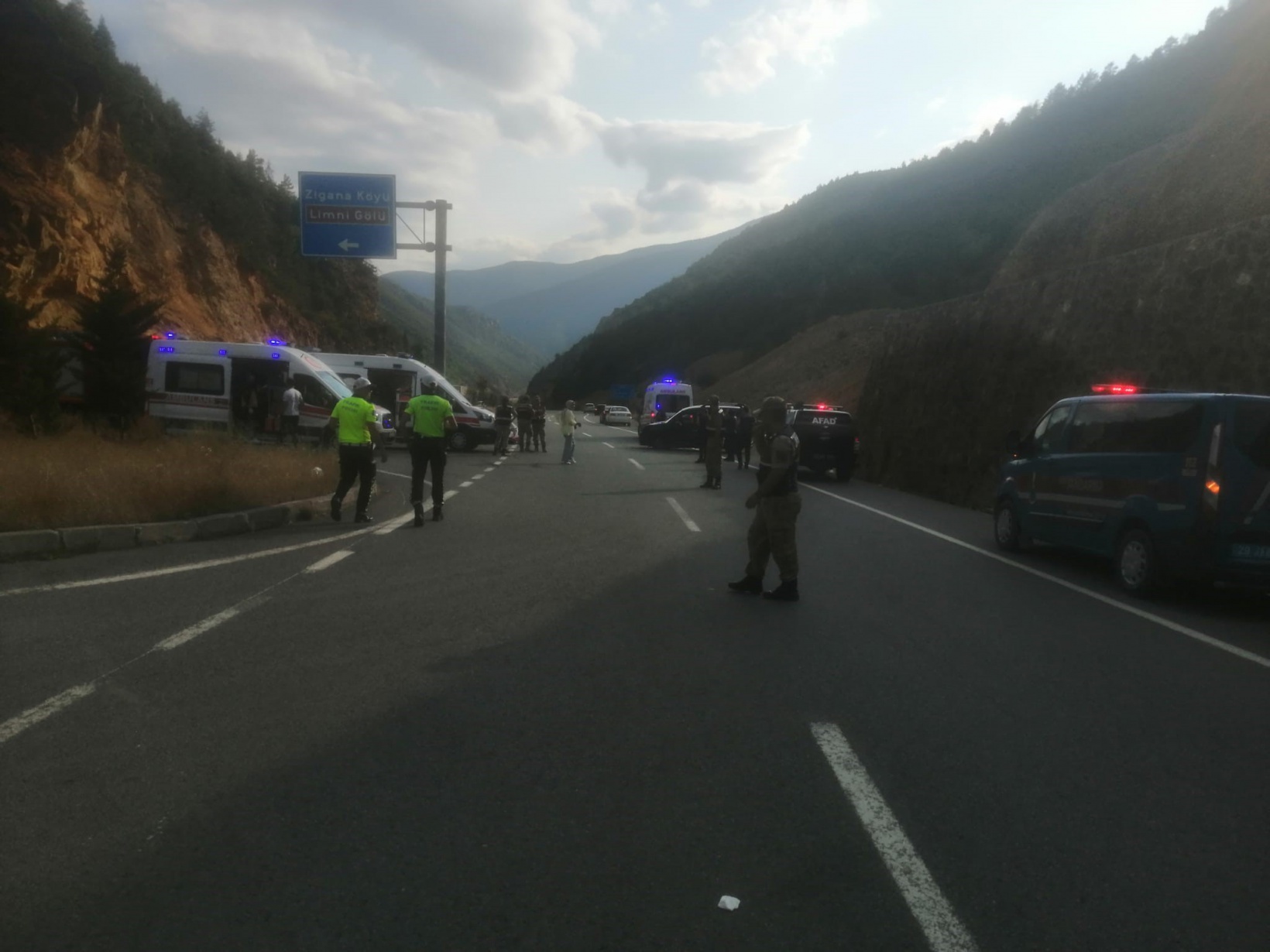 Gümüşhane’de feci kaza: 1 ölü, 9 yaralı 1