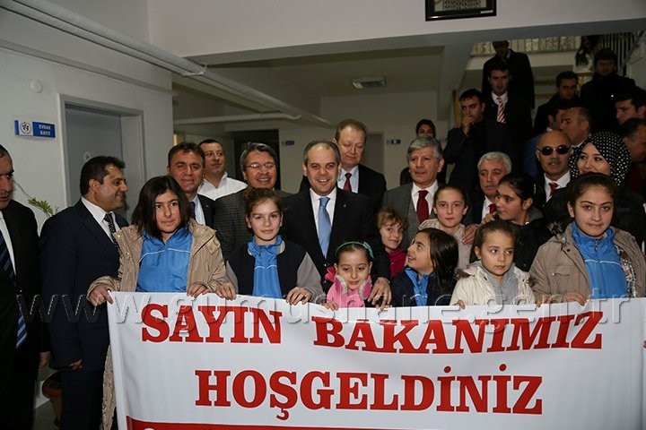 Gençlik ve Spor Bakanı Kılıç, Gümüşhane'de 5