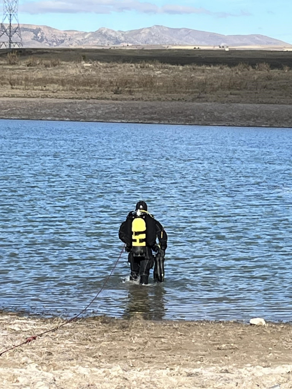 İntihar etmek için gölete gittiğini söyleyen genç 17 saattir aranıyor 5