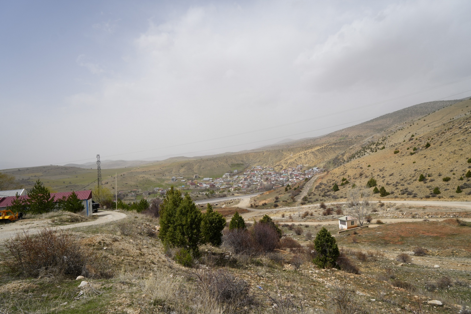 Gümüşhane'de vatandaşlar köylerine yapılması planlanan köpek barınağına tepki gösterdi 7