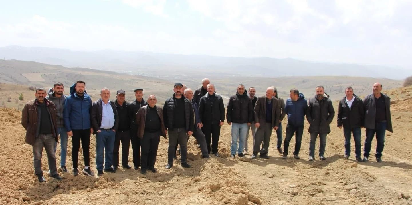 Gümüşhane'de vatandaşlar köylerine yapılması planlanan köpek barınağına tepki gösterdi 1