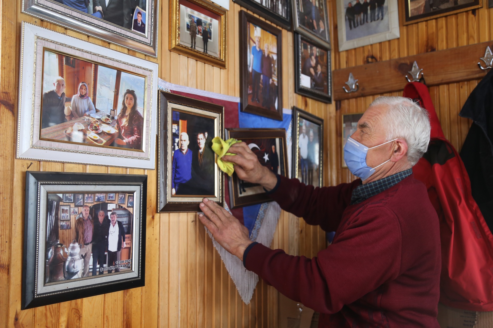 Demirel ve Özal’dan bu yana bütün devlet adamlarının fotoğraflarını tesisinde sergiliyor 6