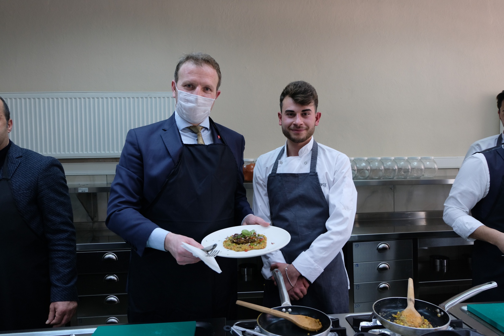 Gümüşhane protokolü mutfakta 4