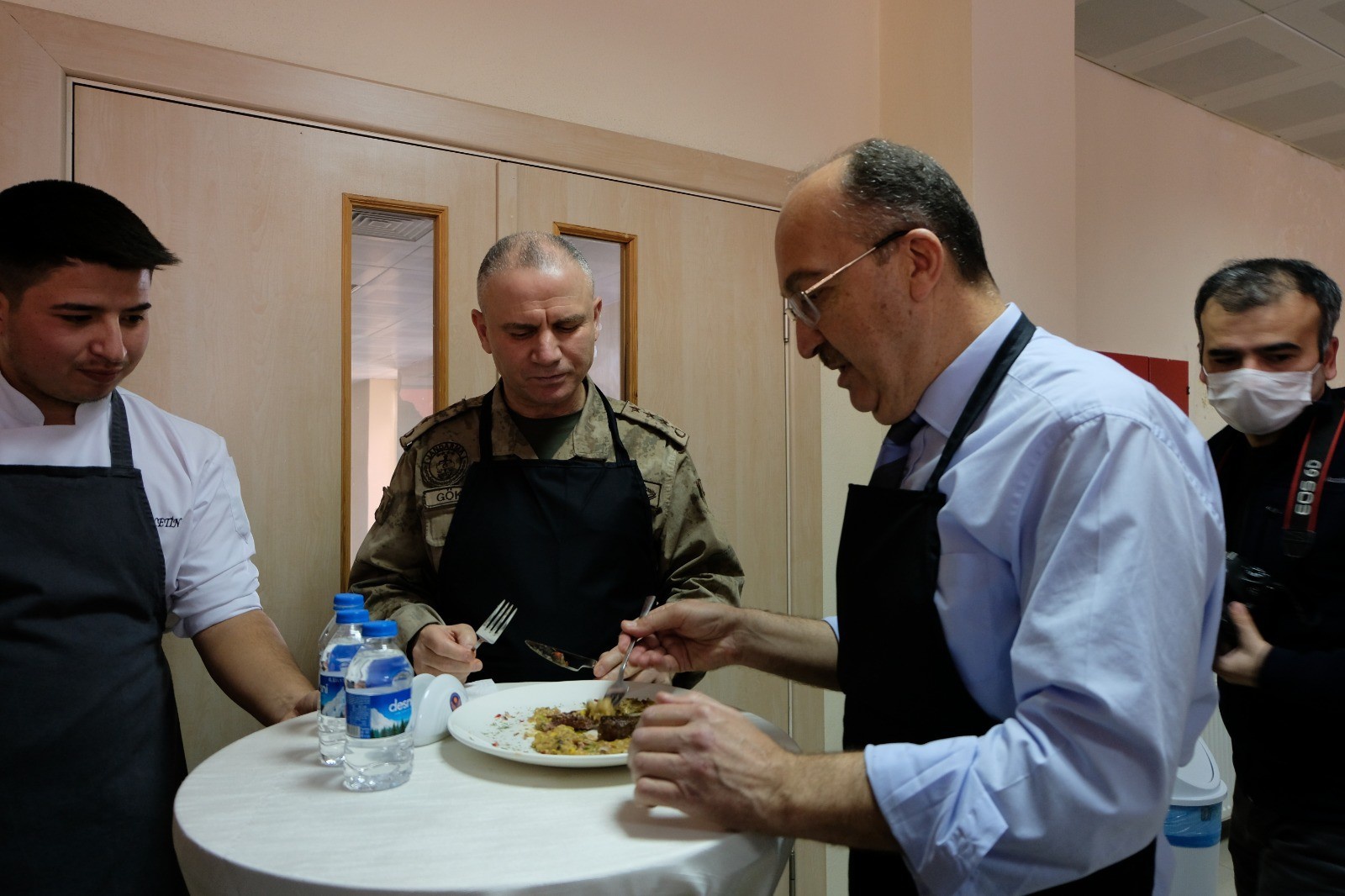 Gümüşhane protokolü mutfakta 2