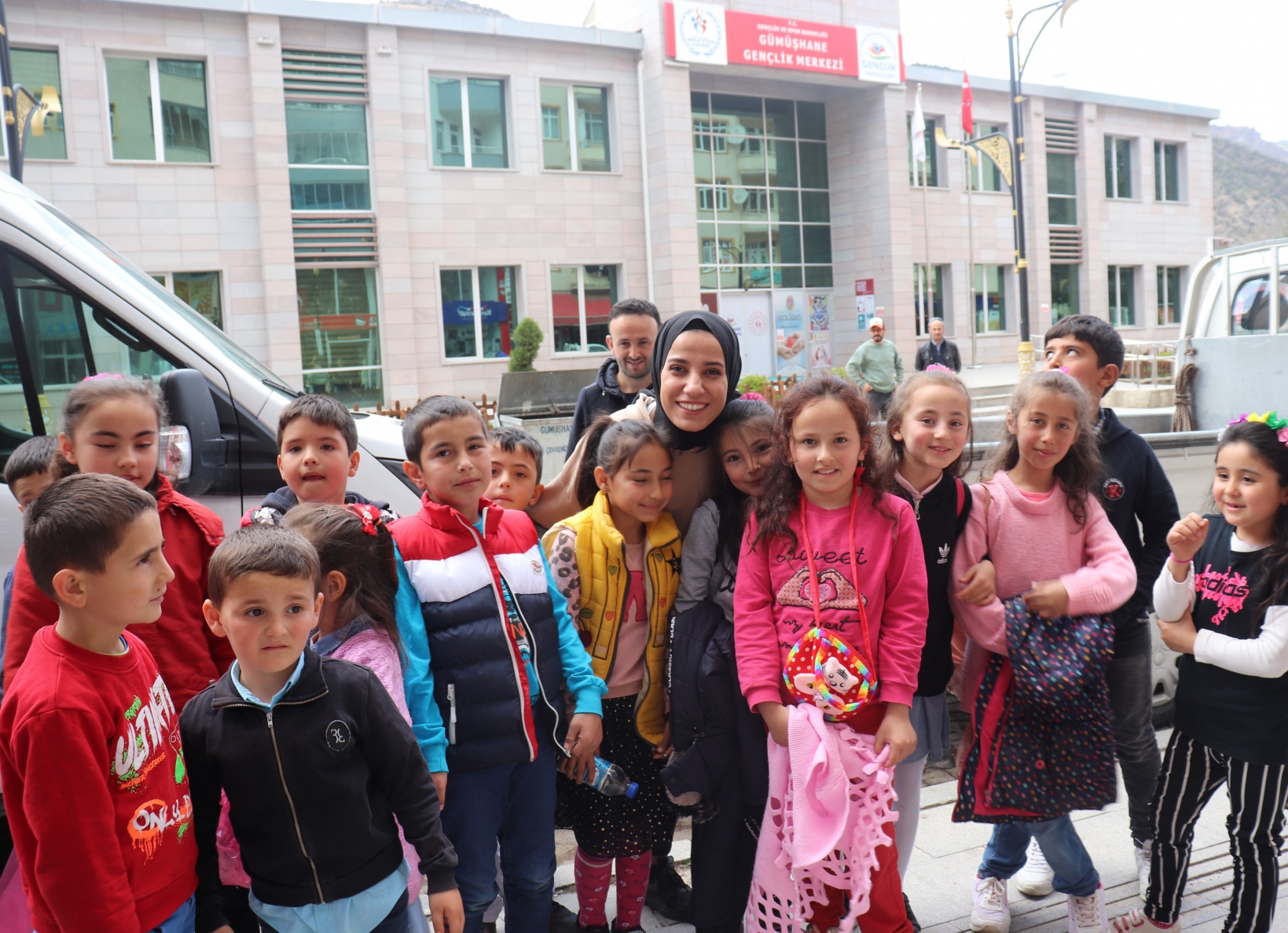 Köy okulundaki çocuklar hayatlarında ilk defa sinemayla tanıştı 5