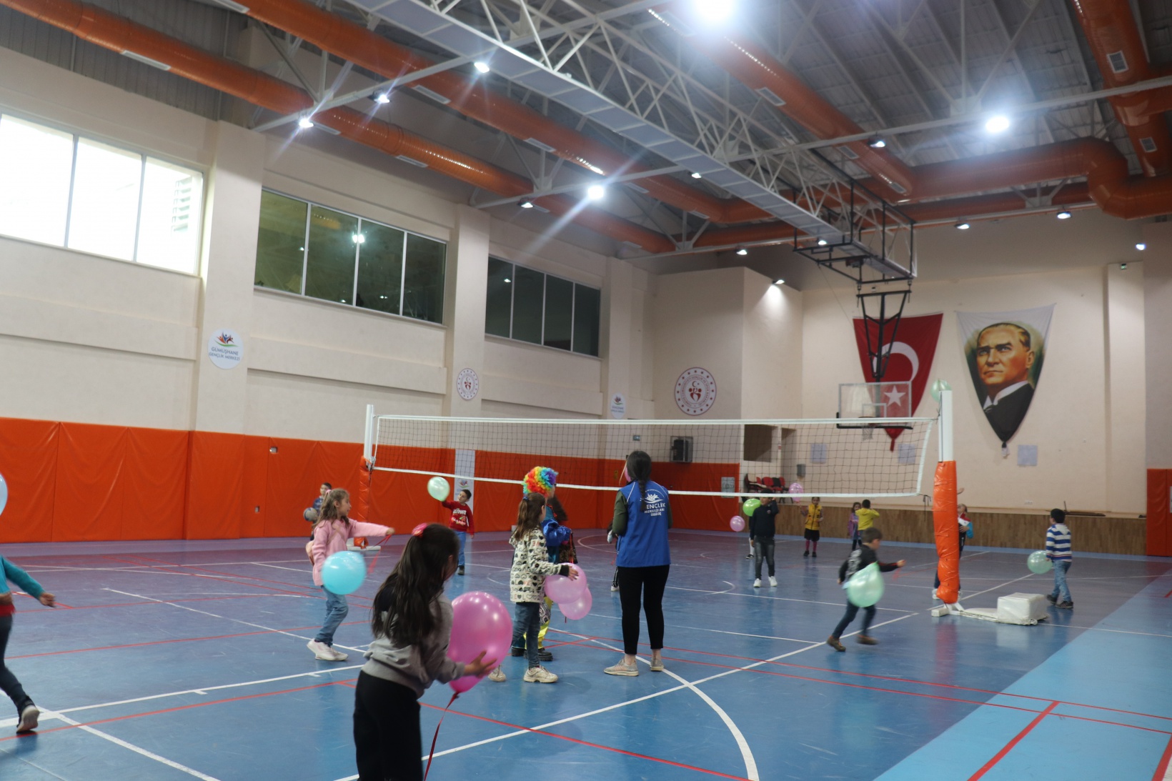 Köy okulundaki çocuklar hayatlarında ilk defa sinemayla tanıştı 35