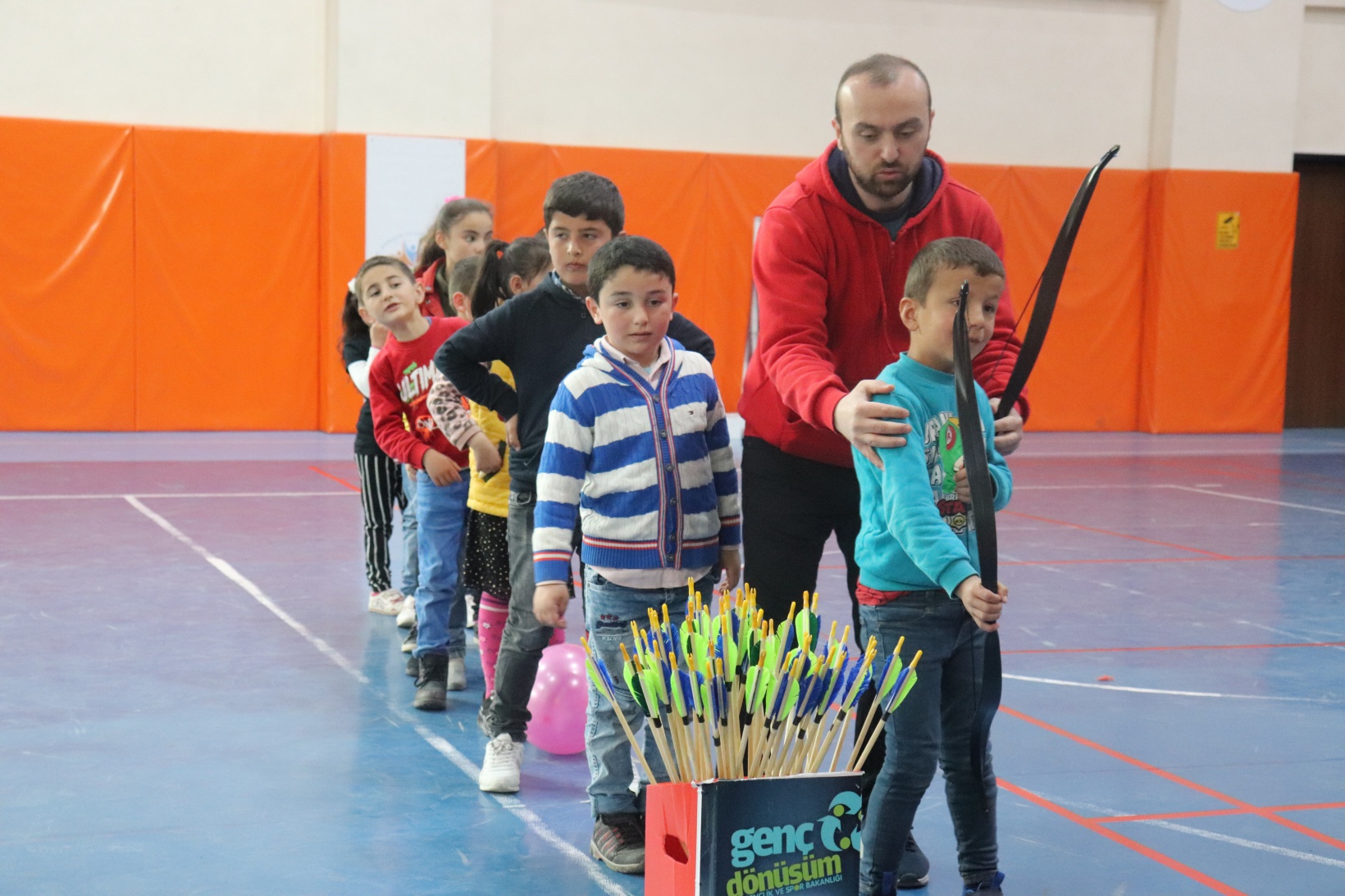 Köy okulundaki çocuklar hayatlarında ilk defa sinemayla tanıştı 31