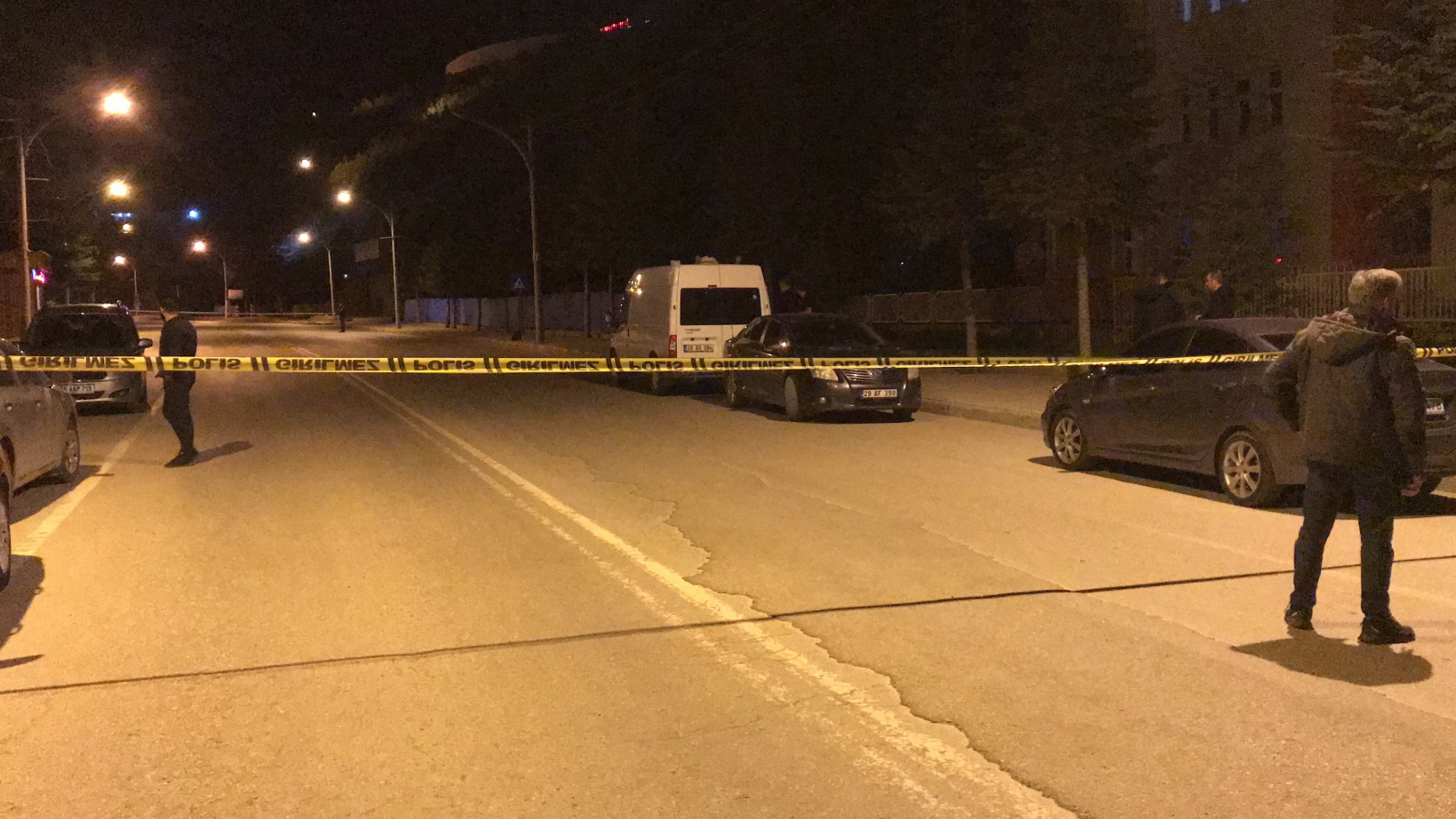 Gümüşhane’de şüpheli paket alarmı: Trafik çift yönlü kapatıldı 3